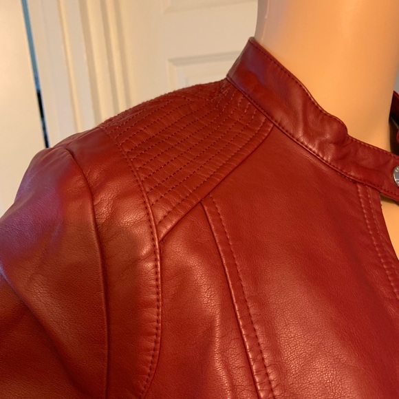 Express red faux leather jacket - Picture 4 of 8